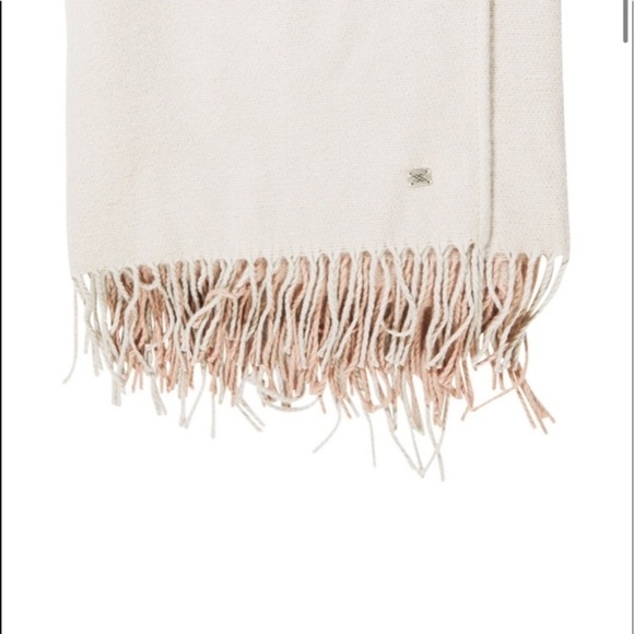 NWT SOIA & KYO Scarfigan or wrap shawl Gorgeous neutral block colors - Picture 8 of 10